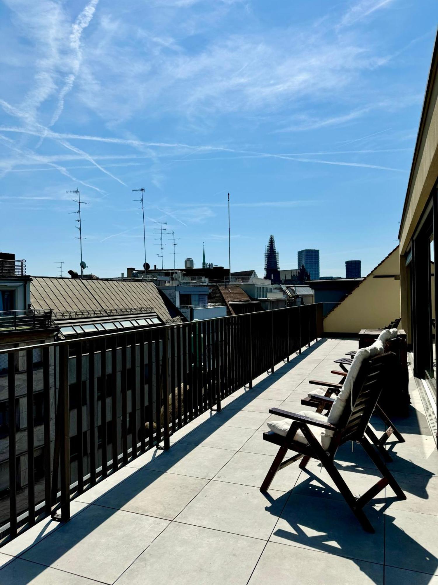 Exclusive Rooftop Duplex Penthouse - 200Sqm - 280 Panoramic Views - Downtown Basel Exterior photo